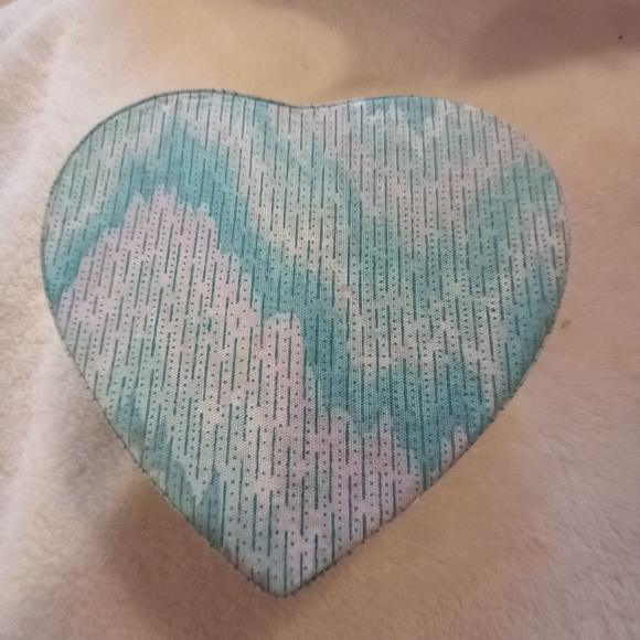 Heart shaped mint and white fabric trinket box with bow - Picture 4 of 7